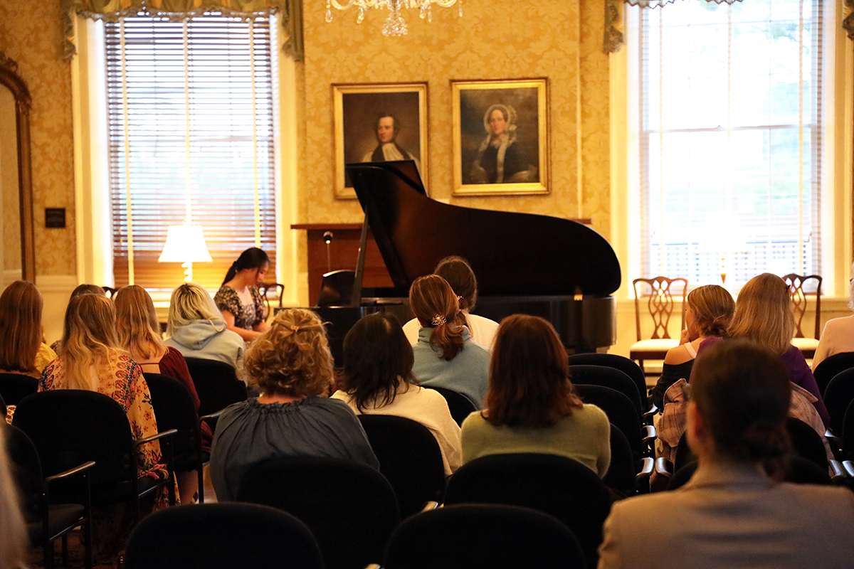 SaintMarysNC's tweet photo. Beautiful fall student recital Wed. 11/16/22 in Smedes-Emory Parlor @SaintMarysNC! Thank you, music students, for warming our hearts and souls on a chilly autumn day at SMS! Brava! #studentrecital #musicatsms #beinspired https://t.co/sQS06Lr6ce