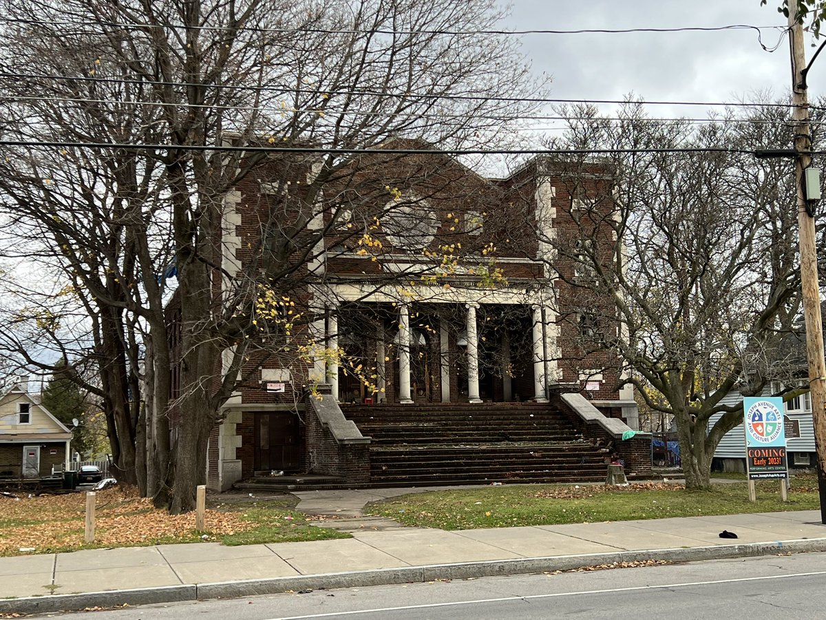 ProgressiveAccount-Christopher Hennelly tweet media