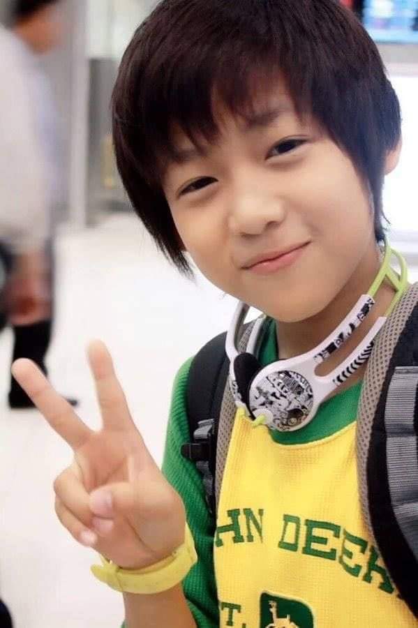 JuneJap18's tweet photo. เป็นกำลังใจให้น้องแบมนะครับ ยังมีคนที่รักและเป็นห่วงน้องแบมอีกเยอะ น้องไม่ได้ทำอะไรผิด แค่คนบางจำพวกคิดไปเอง ทุกคนเข้าใจน้องนะครับ รีบๆกลับมาสดใส สนุกสนาน มาคอยทำให้แฟนคลับที่รักน้อง หัวเราะและยิ้มไปกับน้อง มีความสุขไปกับน้องดีกว่าครับ✌️ #BamBam1A #lovebambam https://t.co/i4mFnNKSao