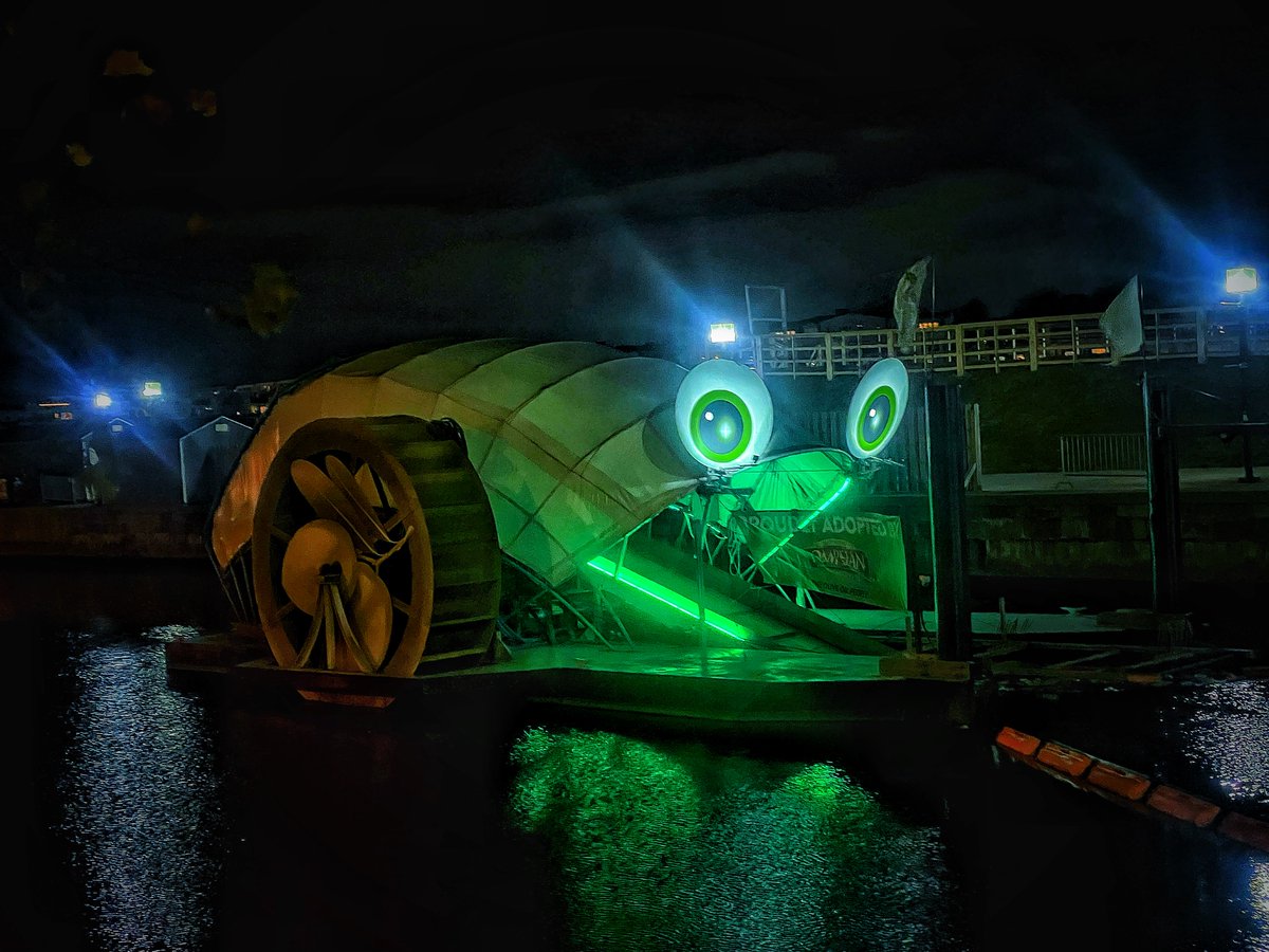 MrTrashWheel's tweet photo. When I say “I’m going to bed” I really mean “I’m going to lie in my bed and think about yummy trash all night”. 😋 https://t.co/6udHgehh7H