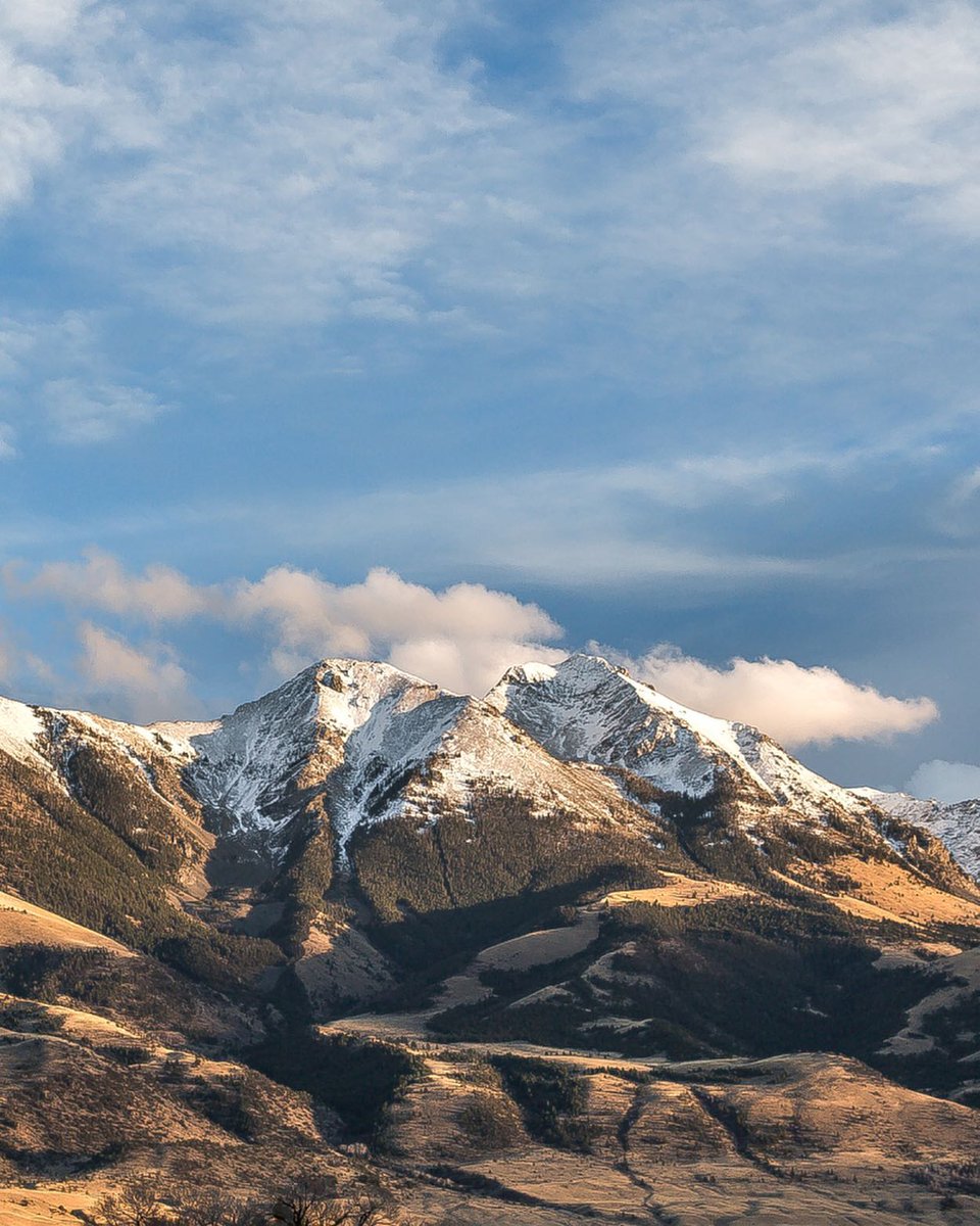filson's tweet photo. First dusting of the high country. #filsonlife https://t.co/6VtWhTkElx