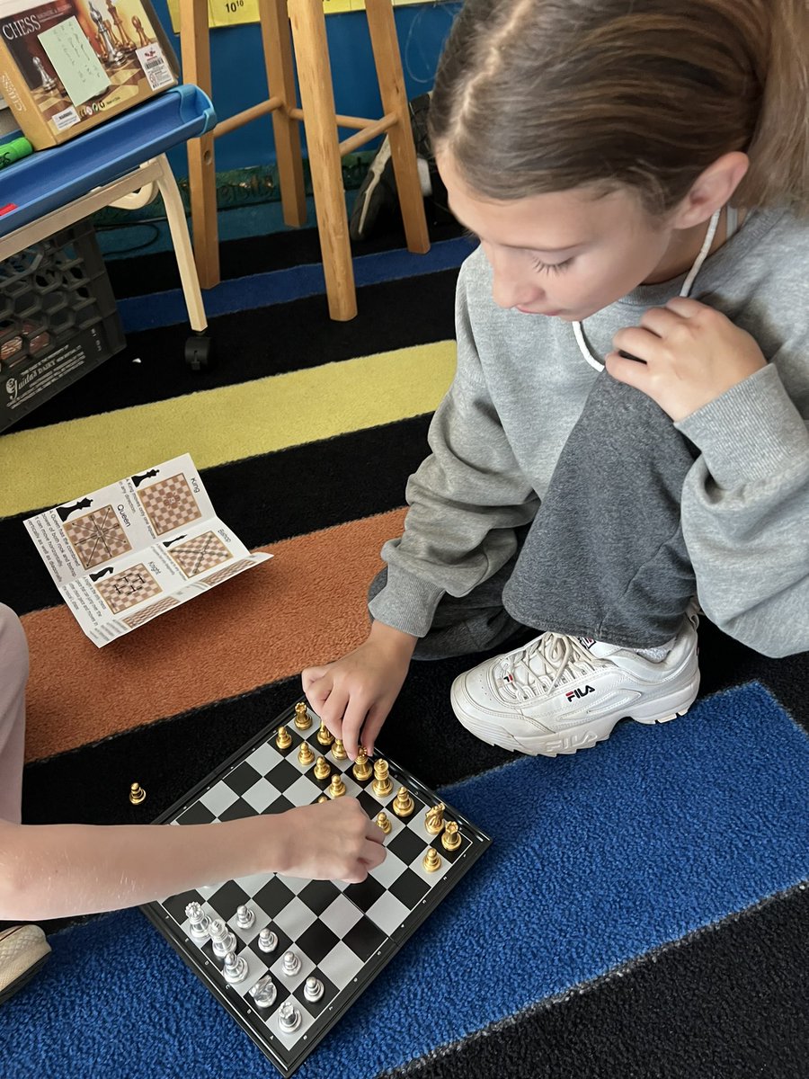 MrsMontemurro's tweet image. Sharpening our critical thinking skills with a game of chess ♟ #AbstractReasoning #CreativeThinking #PatternRecognition