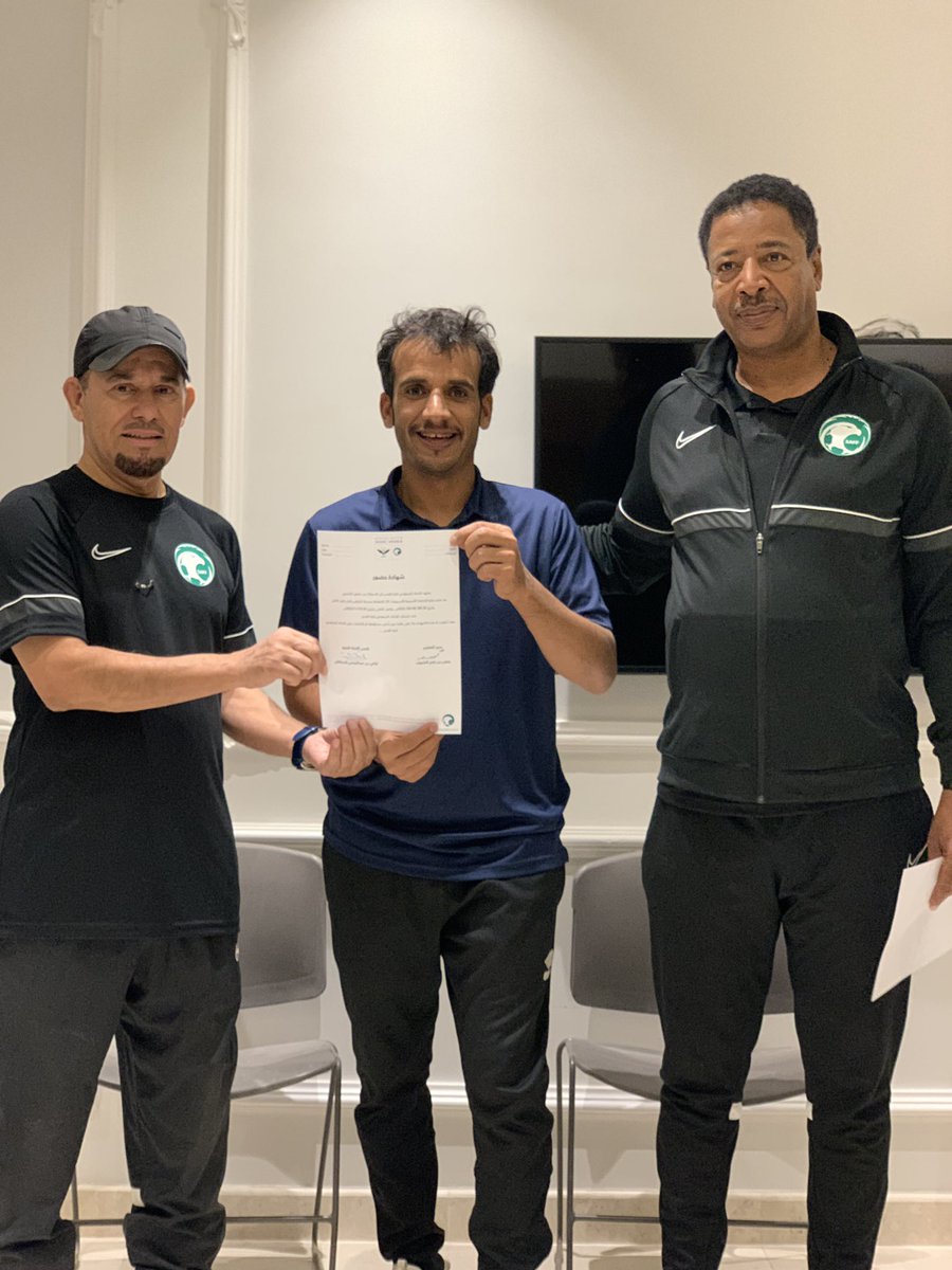 badar18171's tweet photo. اللهم لك الحمد والشكر على الكمال .. اتممت شهادة التدريب الآسيوية B شكرا للاتحاد السعودي ممثله باللجنه الفنية و المحاضرين ك خالد القروني وك عباس غلام ولاخواني الدارسين https://t.co/0gzKjMyPvv
