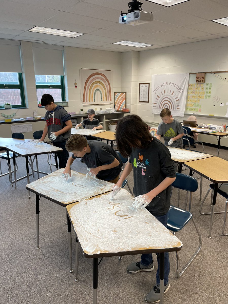 mrsomalley_'s tweet photo. We did some shaving cream spelling today!🤗 @cms_grizzlies https://t.co/RBSU2dHrTN