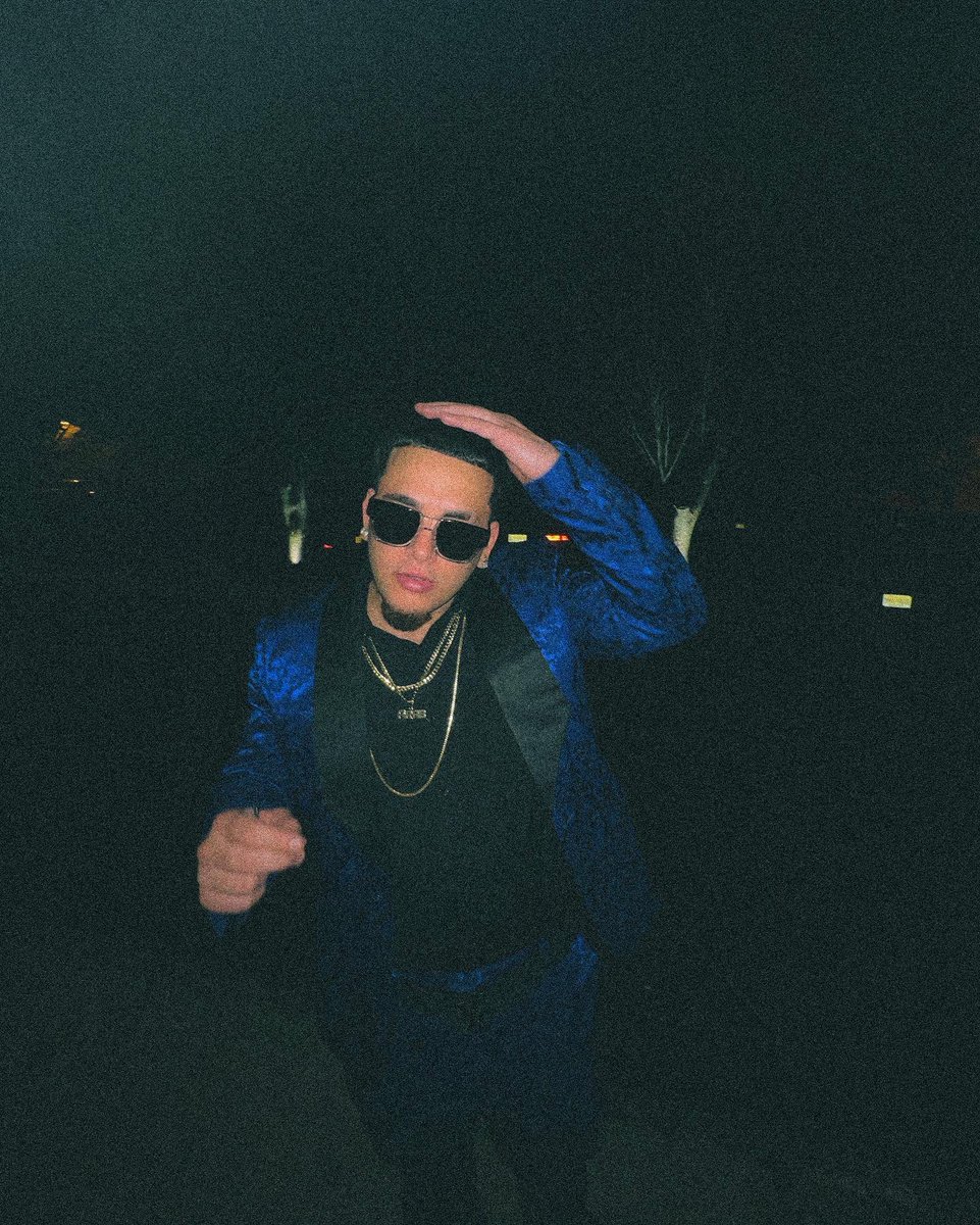 therealmoebucks's tweet photo. THAT LOUD PACK CRASHED THE WEDDING💨👳🏽♂️💸💯 #MOEBUCKS #ARABSEASON #LINKINBIO #STOPPLAYING #AYE #EXPLOREPAGE #HEEELLLOOOO https://t.co/A2MNrZS15I