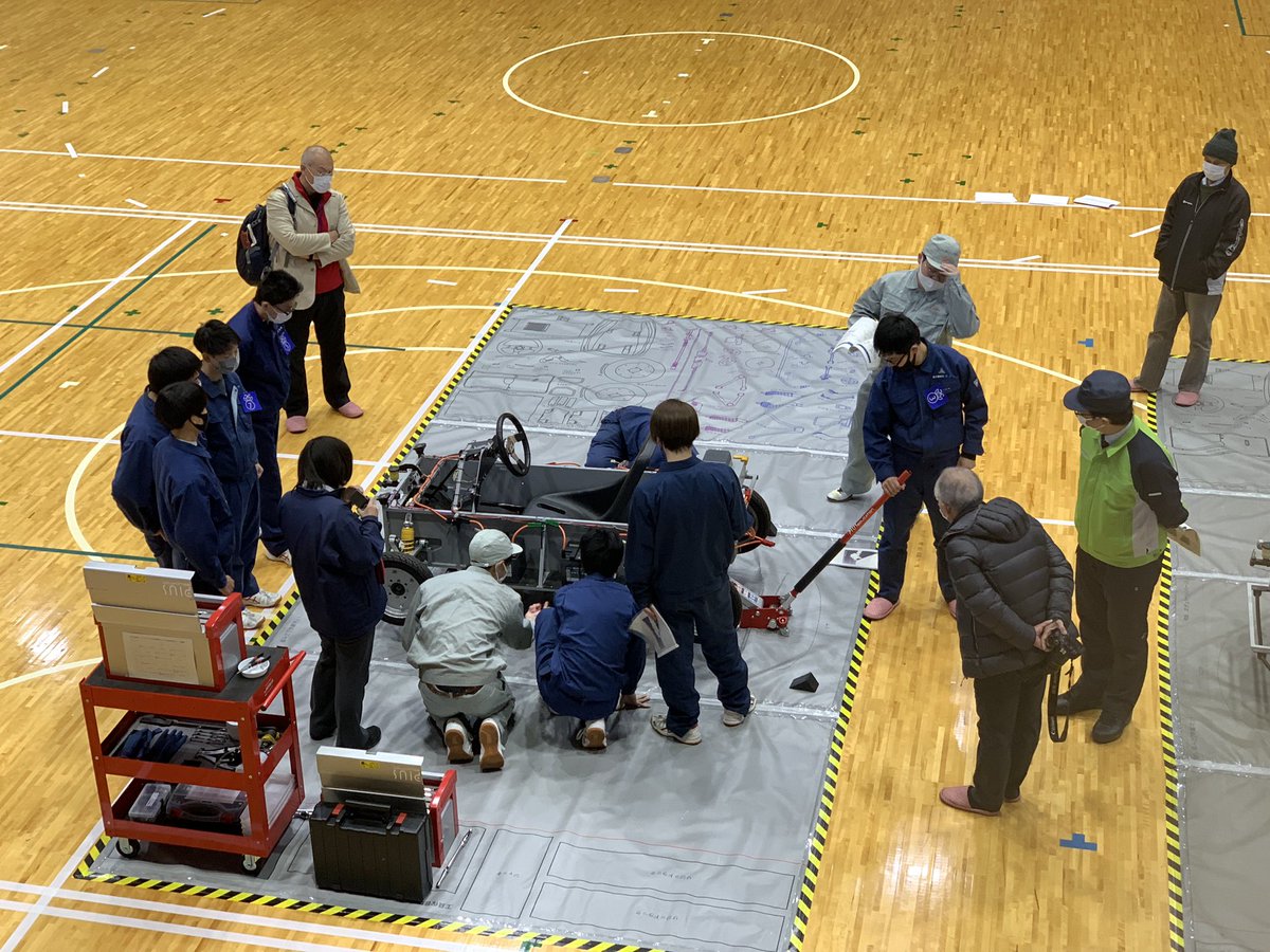 EizoukenNit's tweet photo. EV-HighSchool 脱炭素実践ものづくり・環境セミナー　in NODA
野田村体育館にて行われています。
絶賛撮影中です💪

本日は久慈工業高��、電子機械科の2、3年生への模擬授業を行っています。

村民の方の見学もできますのでぜひお越しください https://t.co/5ug7O18wbW
