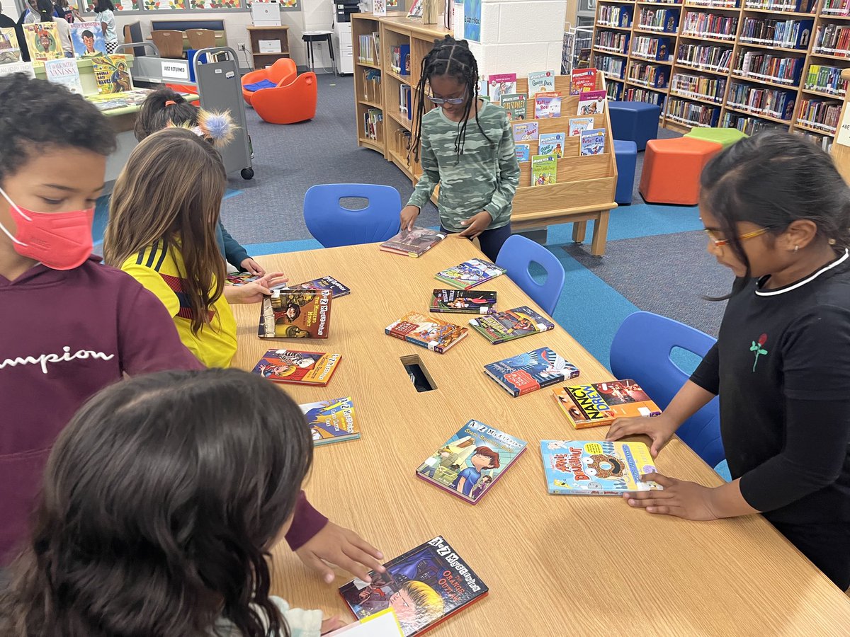 KPavlocak's tweet photo. We loved our library lesson and book testing on mysteries! Thank you Mrs. Unger! ⁦@GoshenPostES⁩  #gogpgators https://t.co/m1RyPrKSfK
