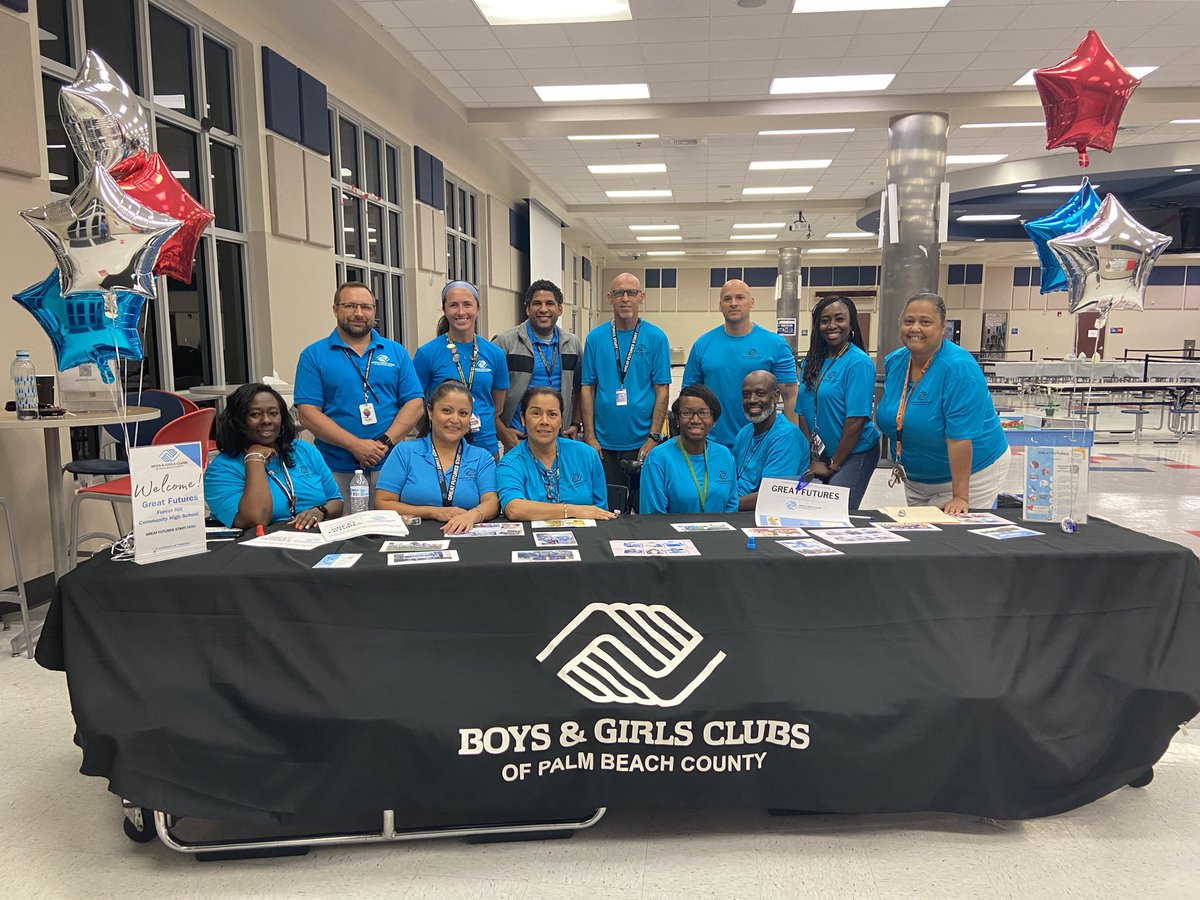 AmyPagesBGCPBC's tweet photo. Great Futures at Forest Hill Community High School is out tonight supporting the families and students with more exciting opportunities to spread their wings and be part of an amazing community of learners! @bgc_pbc @FHH_FalconFury https://t.co/2fEeQmU7rL
