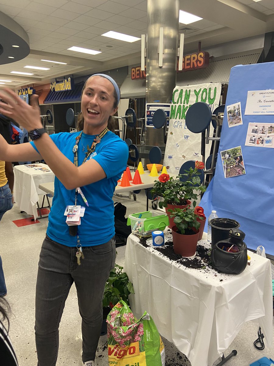 AmyPagesBGCPBC's tweet photo. Great Futures at Forest Hill Community High School is out tonight supporting the families and students with more exciting opportunities to spread their wings and be part of an amazing community of learners! @bgc_pbc @FHH_FalconFury https://t.co/2fEeQmU7rL