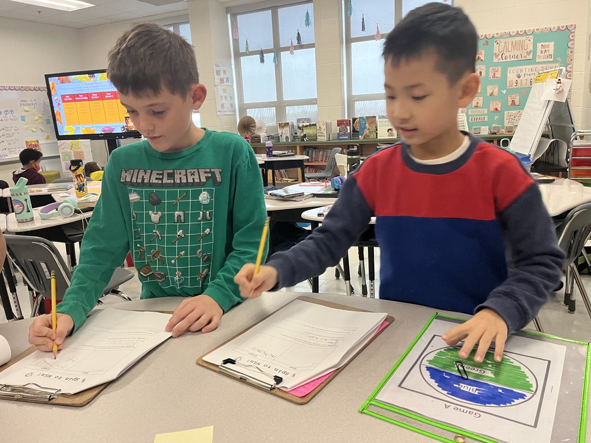 KPavlocak's tweet photo. More probability fun! Working on sustained inquiry! ⁦@GoshenPostES⁩ #gogpgators https://t.co/t94gNz9Pti