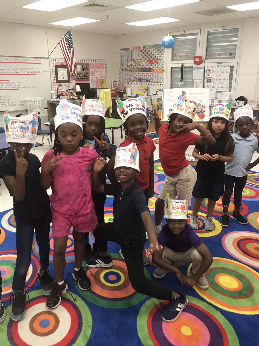 BlakeIonie's tweet photo. Kinders salute Our Veterans we appreciate you https://t.co/8lOlJFvdFk