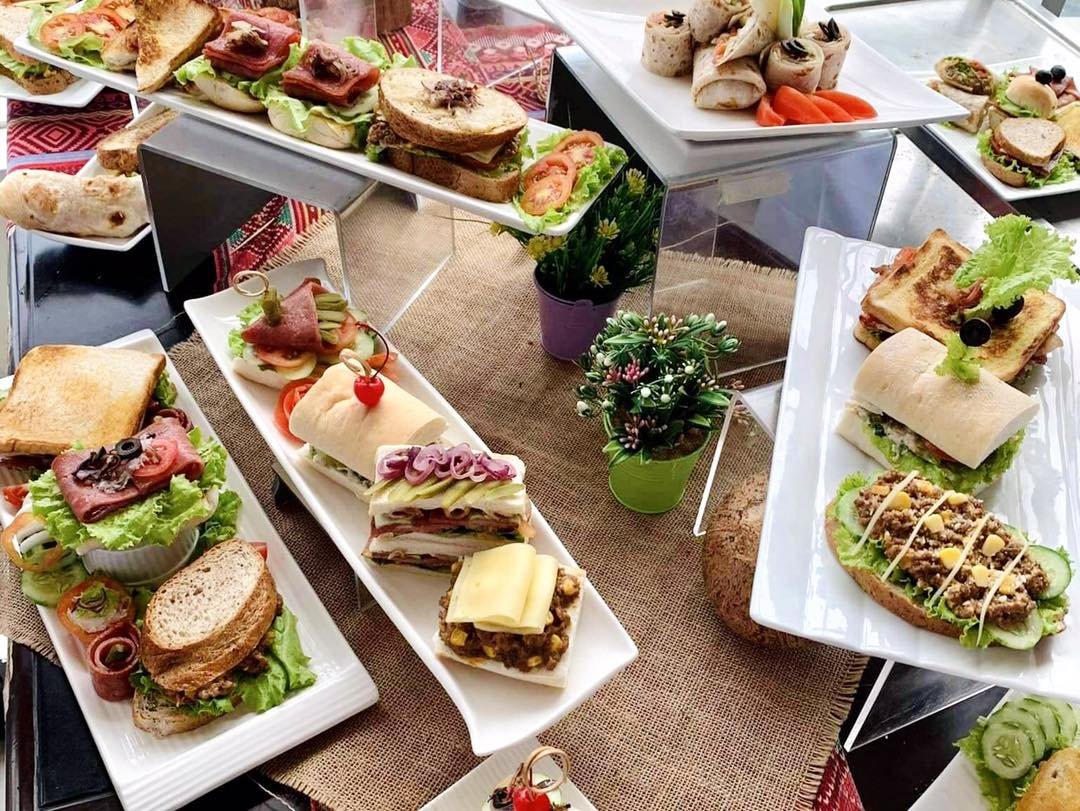 IChefOfficial's tweet photo. SANDWICH PERFECTION 🥪 | Finding plenty of inspiration for sandwiches! Our student-chefs taking Master Diploma in International Culinary Arts, Patisserie and Kitchen Management select appropriate sandwich accompaniments during individual facetoface lab...

https://t.co/AN0zLvK8AN https://t.co/OmIKpi54Ps