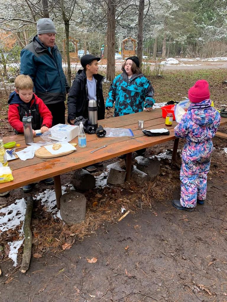 HPE_Adventure's tweet photo. Junior students led a lesson on bannock making and it’s connections to #Indigenous communities before making some bannock of our own on the fire!!
#outdoorlearning #multigradelearning #LeadershipDevelopment #makingconnections @takemeoutside
@HPEschools @frink_hpedsb https://t.co/cIwIBqXOcL