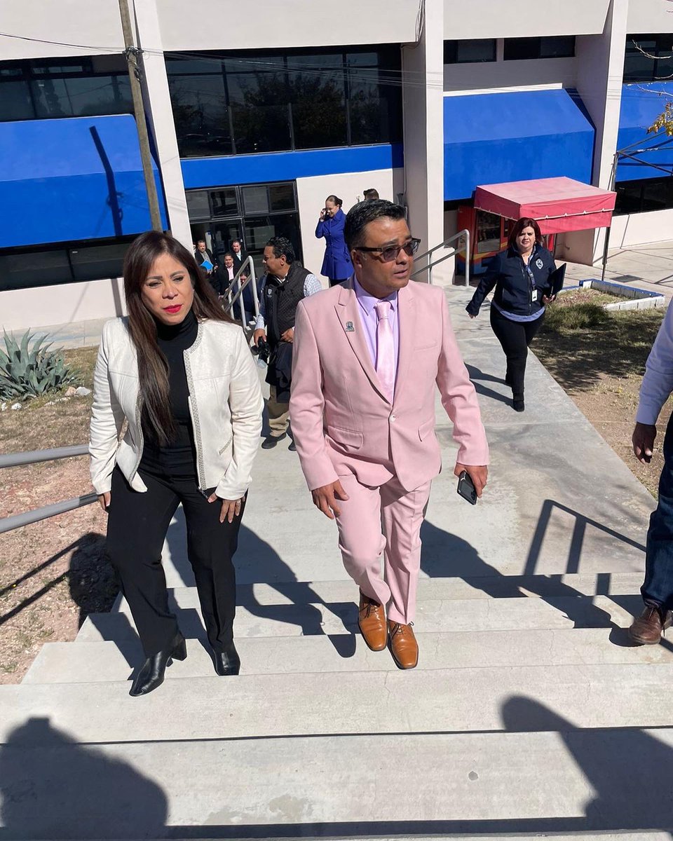 aechavez_betty's tweet photo. Representando a la Universidad Tecnológica de Parral, participe en las Mesas de trabajo #JuntosPorLaEducación región Chihuahua, encabezadas por el Secretario de Educación Javier González Mocken
#JuntosPorLaEducación
#UTParral, https://t.co/6KOWbvdZbw
