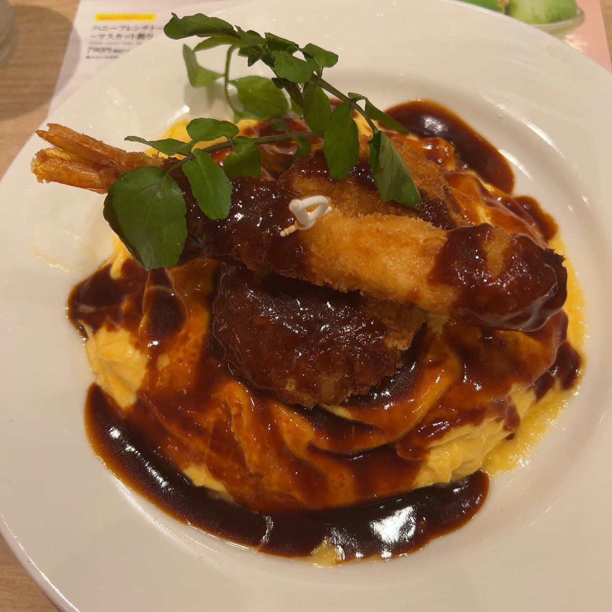 hebenoleke's tweet image. 「とろーり卵とチーズのエビコロオムライス」名前は長いが味はいいネ。#デニーズランチ
