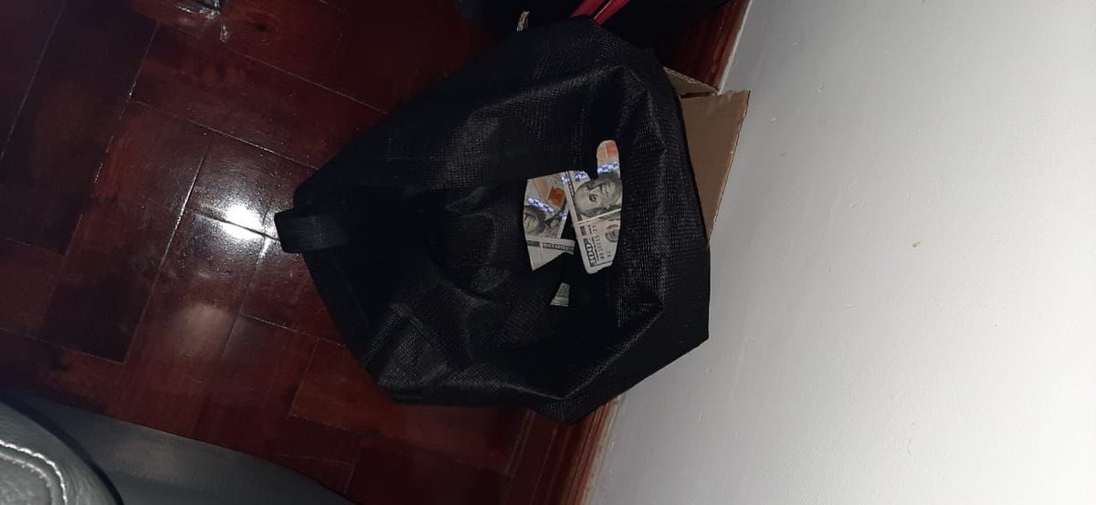 nntombi_nkosi's tweet photo. Police arrested Israel’s most wanted gang leader age 46 and seven others, 12 firearms were seized in an up market house in Bryanston. $40 000 was also siezed According to Israeli authorities, the suspect is part of a notorious gang dealing in drug trafficking, extortion and other https://t.co/fxcsuNMIOX