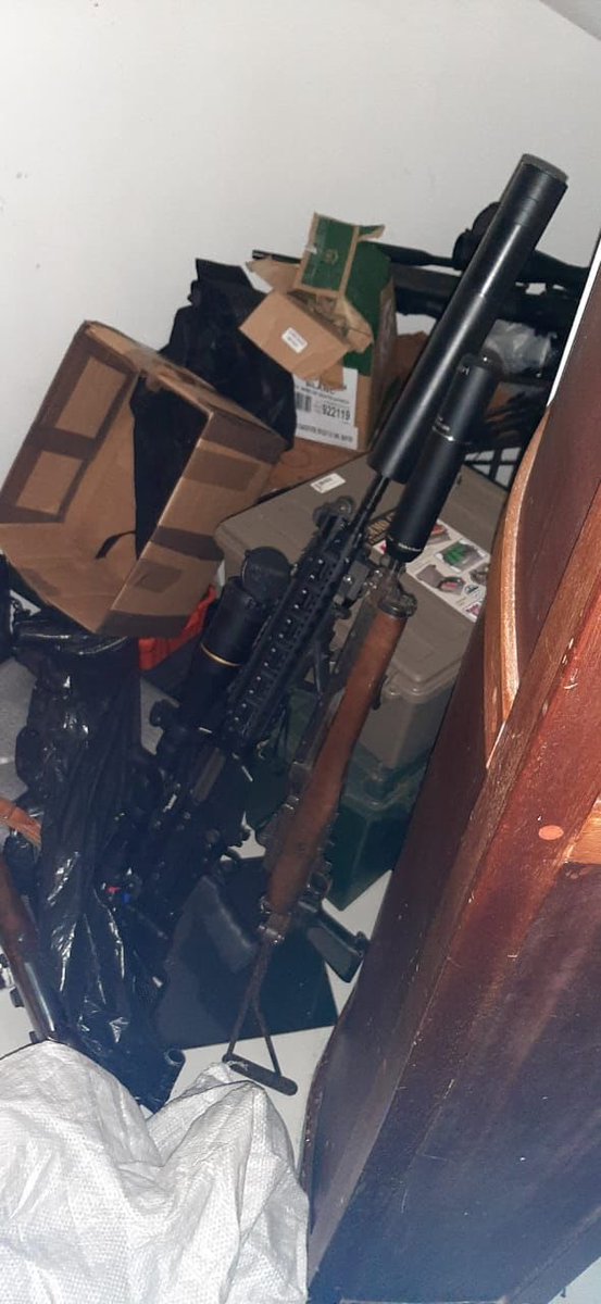 nntombi_nkosi's tweet photo. Police arrested Israel’s most wanted gang leader age 46 and seven others, 12 firearms were seized in an up market house in Bryanston. $40 000 was also siezed According to Israeli authorities, the suspect is part of a notorious gang dealing in drug trafficking, extortion and other https://t.co/fxcsuNMIOX