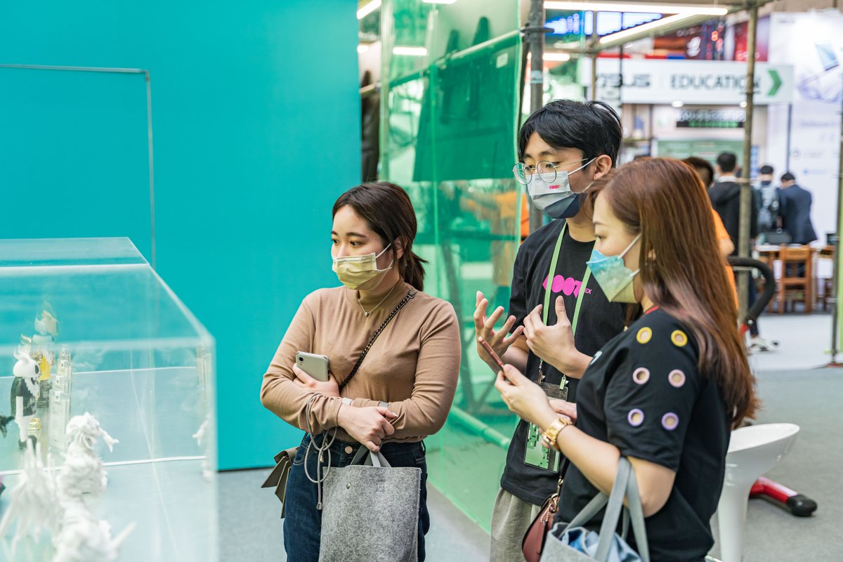 LootexIO's tweet photo. So honored to be part of Taipei IT Month at @TAIWANmoda’s pavilion. We hope that has inspired some awesome minds into the field🙌🏻

The event can’t be fulfilled without @0x0metaverse, @8immortals_gj, @braveRNFTseries, @CapsuleVault, @elysium_system, @FAB_DAO, @Paraland_world https://t.co/rAiPcTZS0h