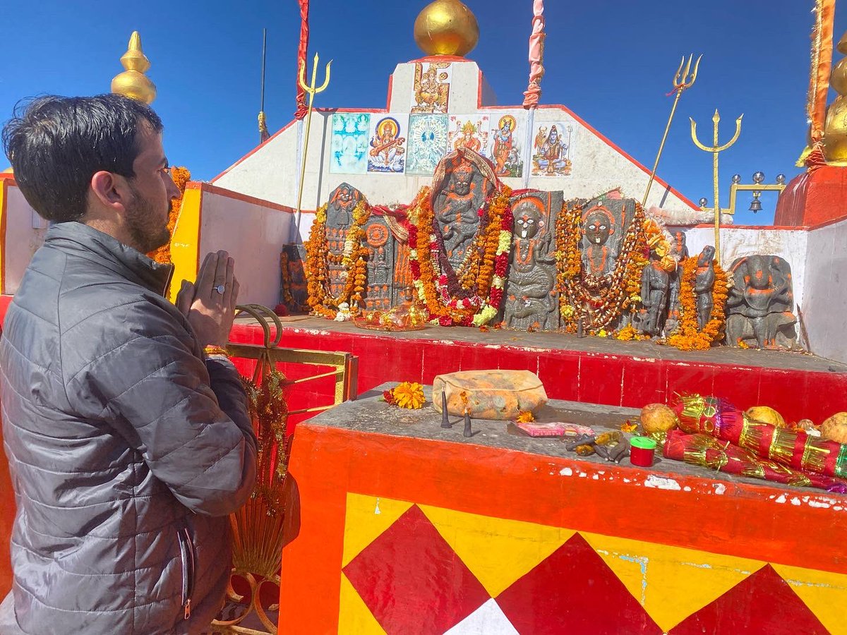 लगभग 8 वर्ष बाद माता शिकारी देवी जी के दिव्य दर्शन करने का सौभाग्य प्राप्त हुआ !🙏 जय माता दी 🌷
