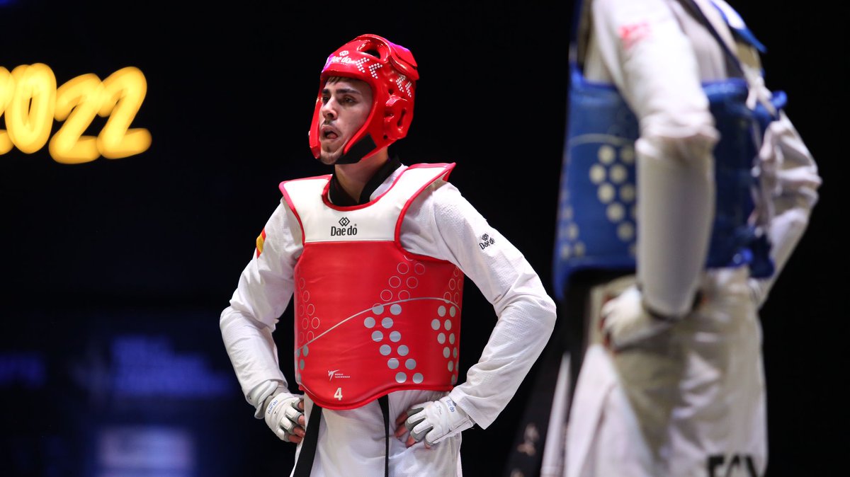 UPVdeportes's tweet photo. Andoni Cintado, alumno de la @UPV  consigue la plata en -80kg en el Mundial de taekwondo que empezó este lunes en Guadalajara, México. 
¡Enhorabuena! https://t.co/Qh7APRbn4Q
