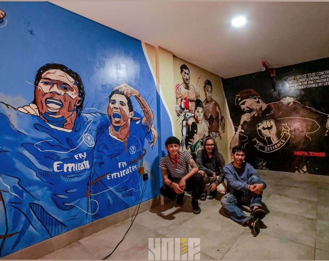 YOLE mural team 🍻🍷