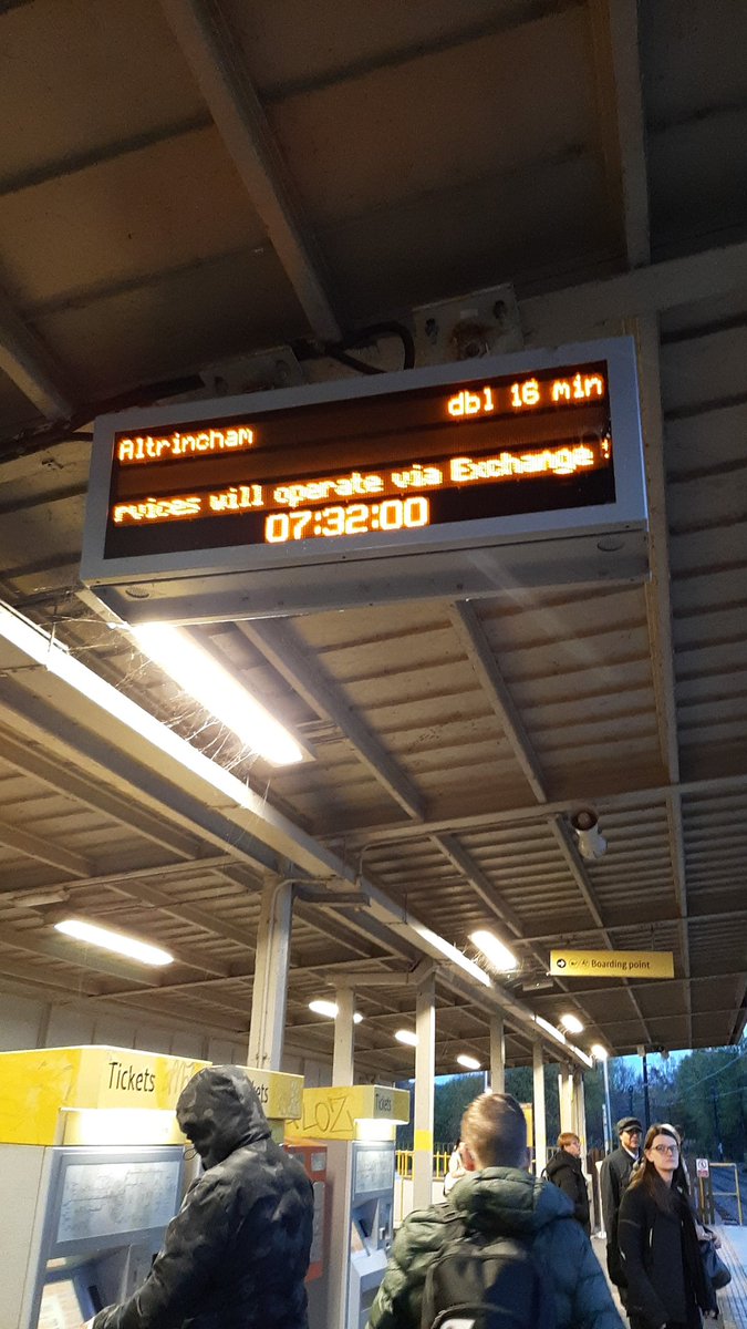 GemmaCarbert's tweet photo. @MCRMetrolink What's going on inbound from Radcliffe? https://t.co/Qsquv4FSwl