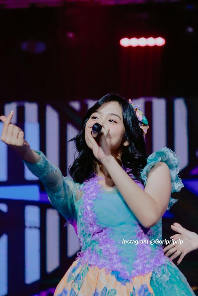 Banggor16's tweet photo. Sctv Awards 2022
Inframe @A_ZeeJKT48 https://t.co/VbMrNSM3f4