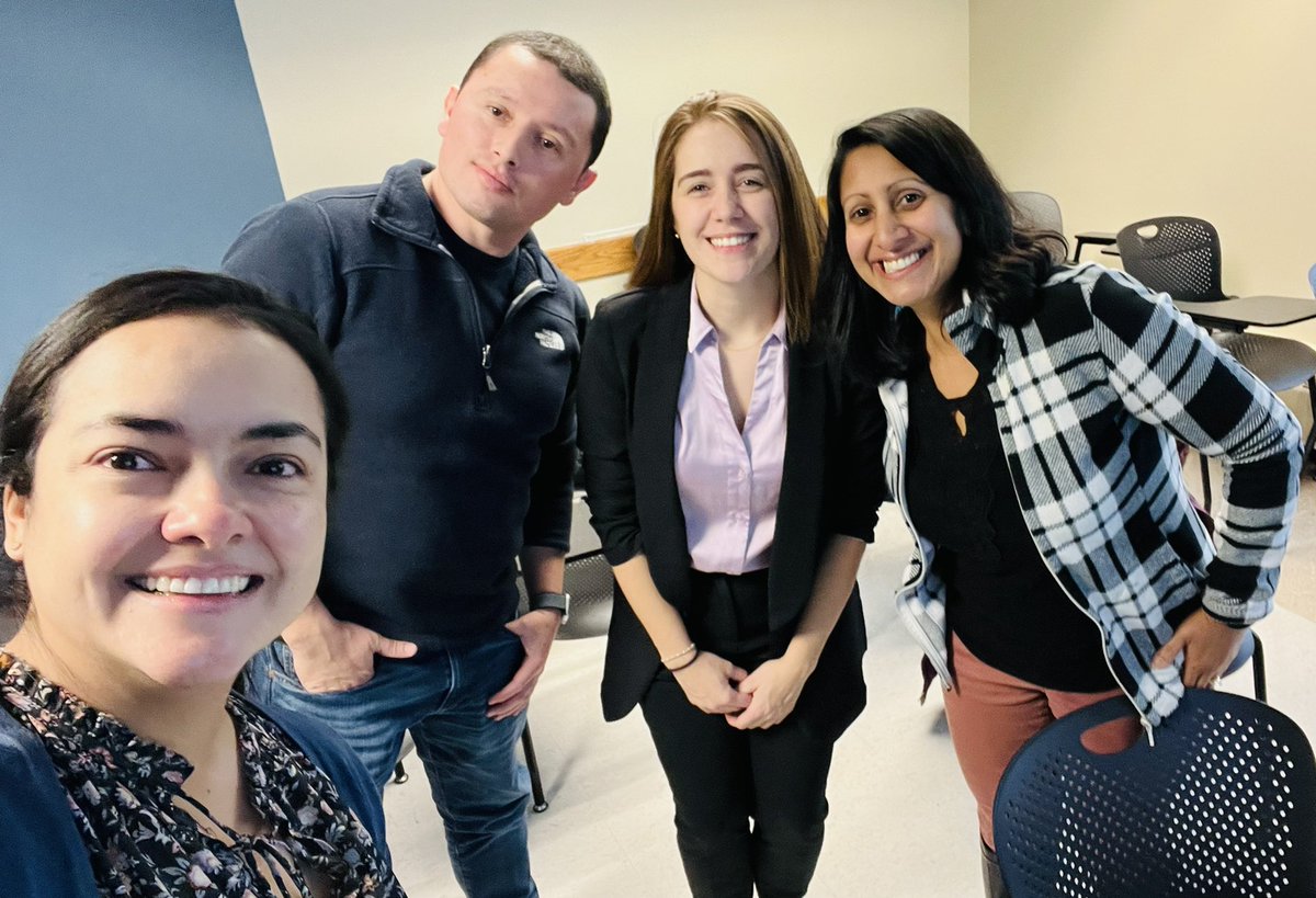 nhc_nanomedlab's tweet image. Congrats to my very talented student @AnaSalazarPuer1 for a remarkable job at her dissertation defense today! I am very proud to see the exceptional scientist you have become! 👏🎉🥳