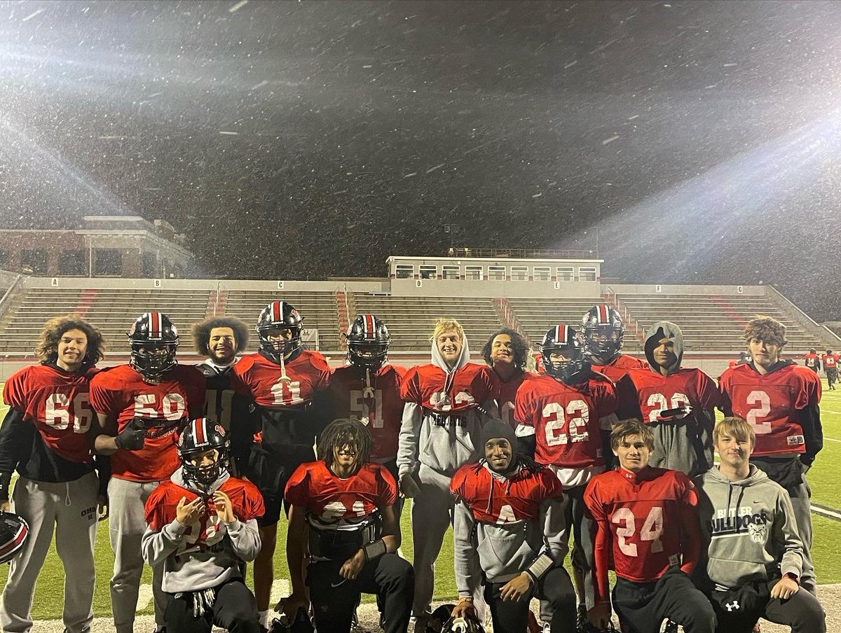 Jay_Fallin's tweet photo. So many great players have propelled us to so much success over the years, it’s easy to take for granted how special it is to still be playing this time of year. I’m lucky to coach at a school where football matters, and grateful for one more game at Rash with these seniors. https://t.co/LDI9omSH7s