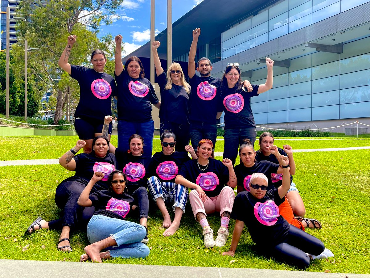 Ouss Ouss 

So honoured to be standing with my sistas 

#BlakExcellence 🖤💛♥️

#freeher
#abolitionfeminism 
@RonnieGorrie @amanda_j_porter @Mabolouss @Meriiki @apryl__louise @ruby_wharton @EileenSissy @TameekaTighe @AmeliaTelford