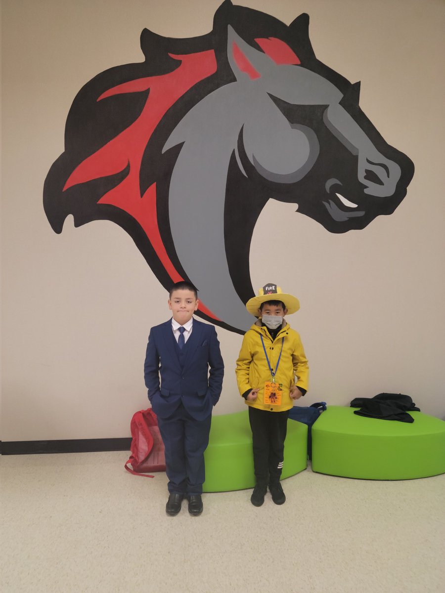 DrKAuguste's tweet photo. Look at Spence Elementary's future business man, fireman, and astronaut! Because they have dreams, we have to ensure they have a solid foundation in order for these dreams to come true. #SpencePRIDE #SELightsCameraLearn #AldineConnected https://t.co/OEgwMEg6sk