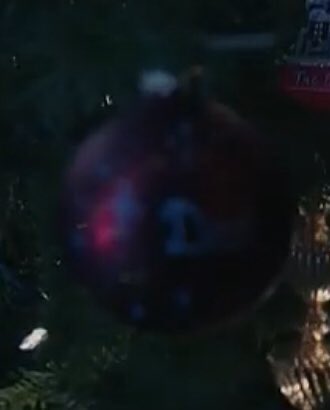 devonevansreal's tweet image. we can leave the christmas lights up till january, and this is our place we make the rules. #chucky