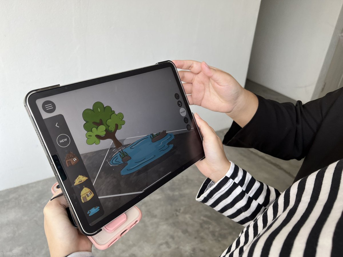 I was once inspired by <a href="/BarbieriDr/">Walter Barbieri</a> three years ago at #AppleInstitute about preparing preservice teachers to teach with technology. Here I am having the opportunity to bring #AppleTeacher badges and #Innovation to a group of Early Years University students. #ADE2019 <a href="/HELPUni/">HELP University</a>