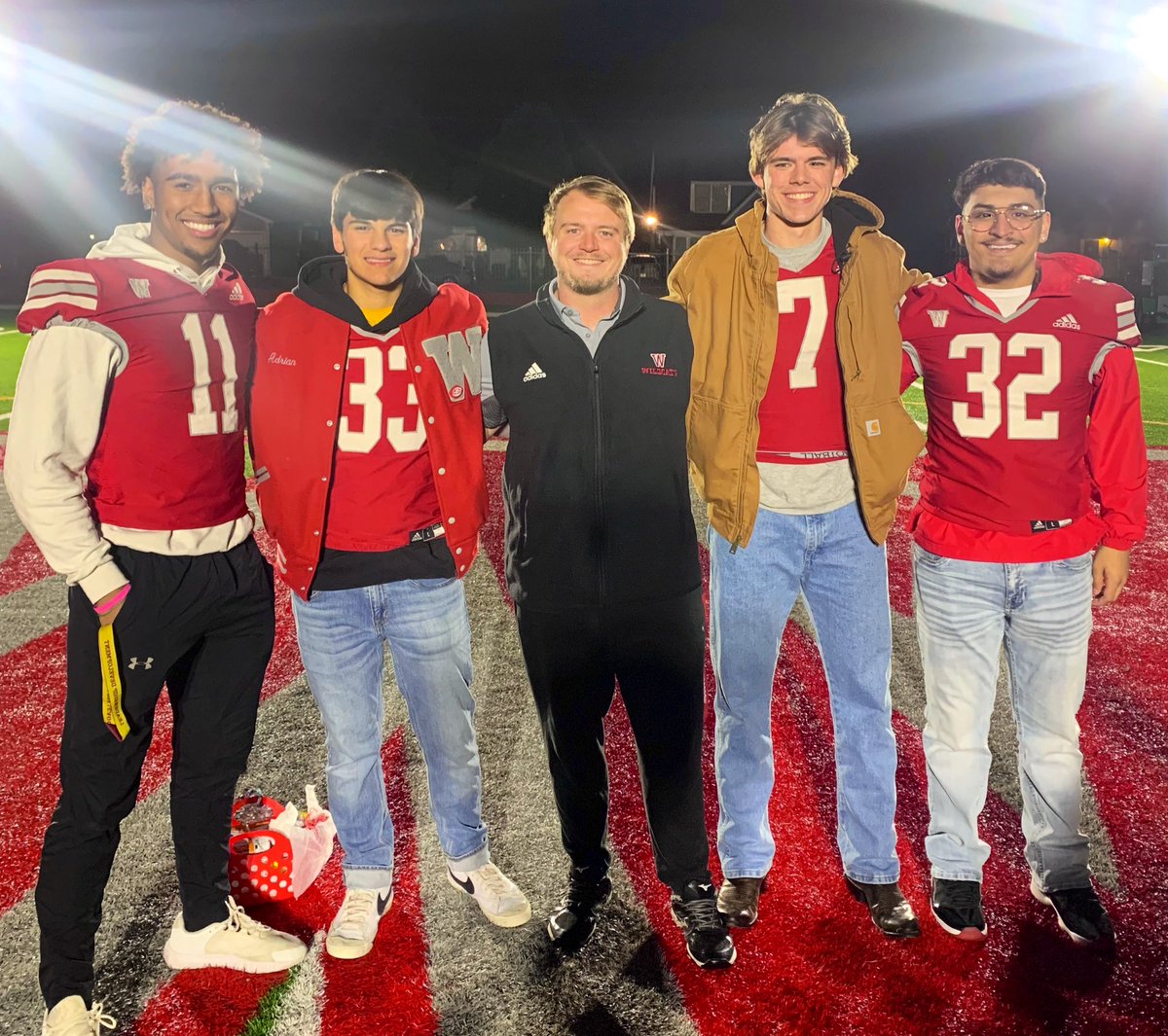 So proud of our Senior Linebackers this year. 
Leaders on and off the field that set an example of what it means to be on the Wildcat Defense.

Thankful for the opportunity we had to honor them at Senior Night tonight
@jayden_pena7
#CodeRed #HeismanHigh