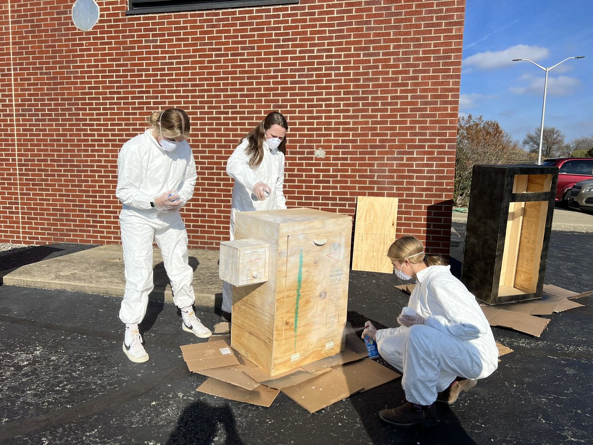 TheMakeryBSD's tweet image. 7th graders have been hard at work in The Makery! They were asked to design and build a pet sanitary station for Heal Pet Care. It’s been so fun learning with them!