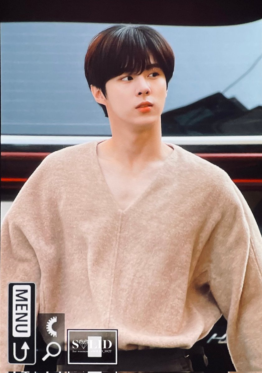 SOLID_1027's tweet photo. 221117 베네피트 팝업 포토월 프리뷰

#김우석 #KIMWOOSEOK https://t.co/00IDTD8CPl