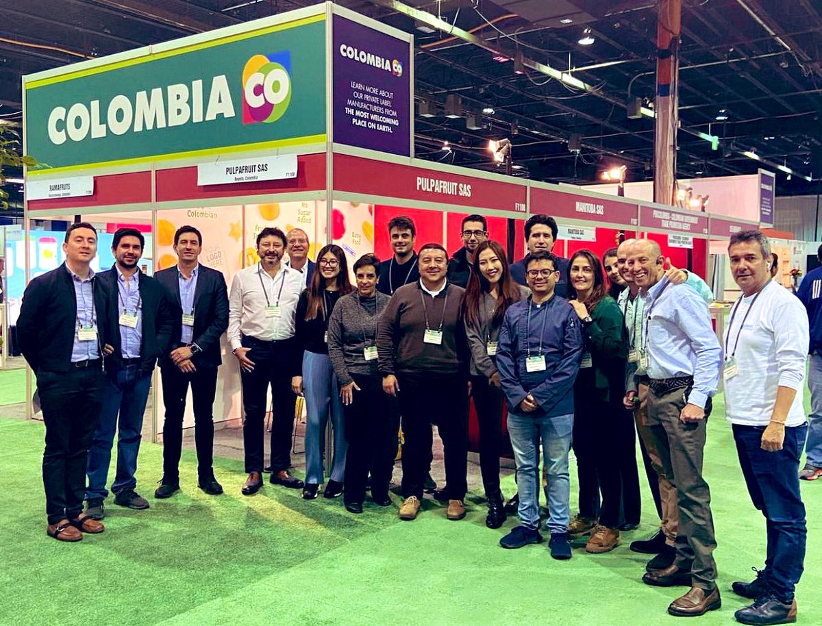 JulianaVillegas's tweet photo. 🇨🇴13 empresas de #alimentos y de industrias con valor agregado de @Colombia participaron esta semana en #PLMA2022 en Chicago, de la mano de @PROCOLOMBIACO @MincomercioCo . Oportunidades que ofrece el canal de marcas privadas para las #pymes de nuestras regiones son infinitas! 🚀 https://t.co/dlXq2Nl8bq