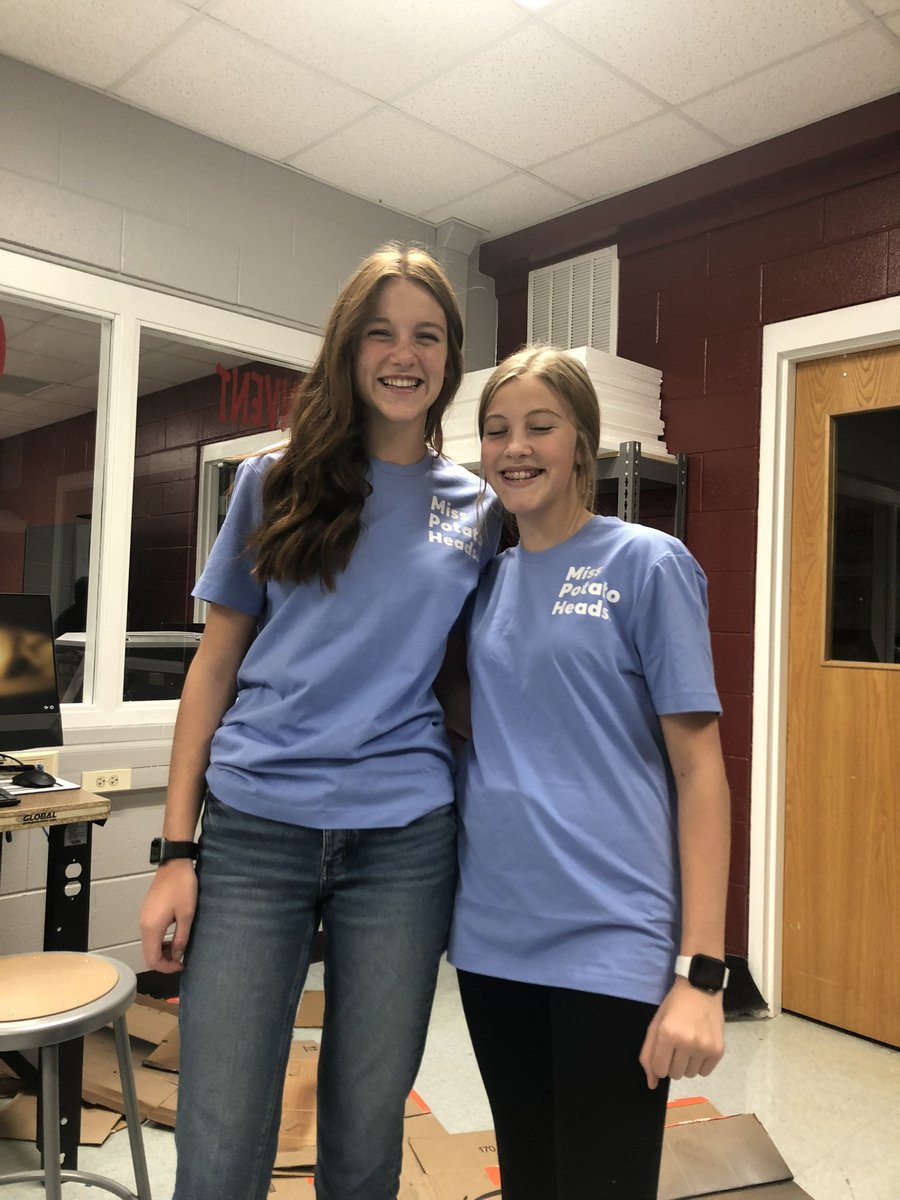 TheMakeryBSD's tweet image. Ms, Burton’s business students are also have some fun in The Makery this week! They are making shirts for their food truck businesses. They are coming up with some pretty unique business names and slogans!