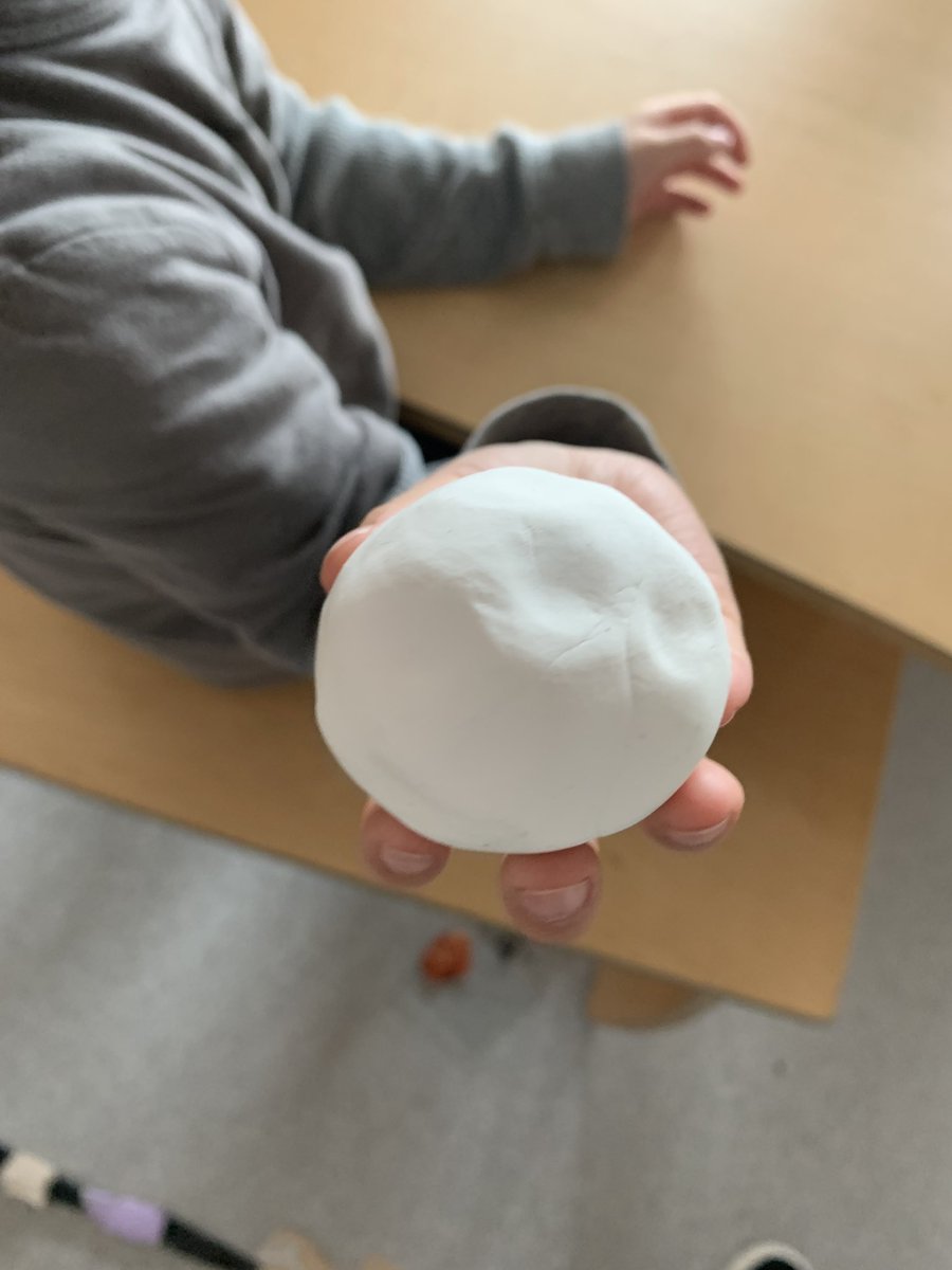 Laura Fee tweet media