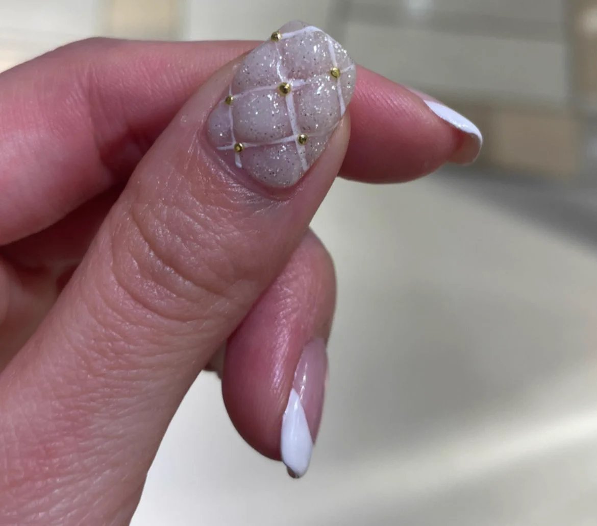 ネイルサロンでお願いしたのに…キルティングネイルが豚に！？