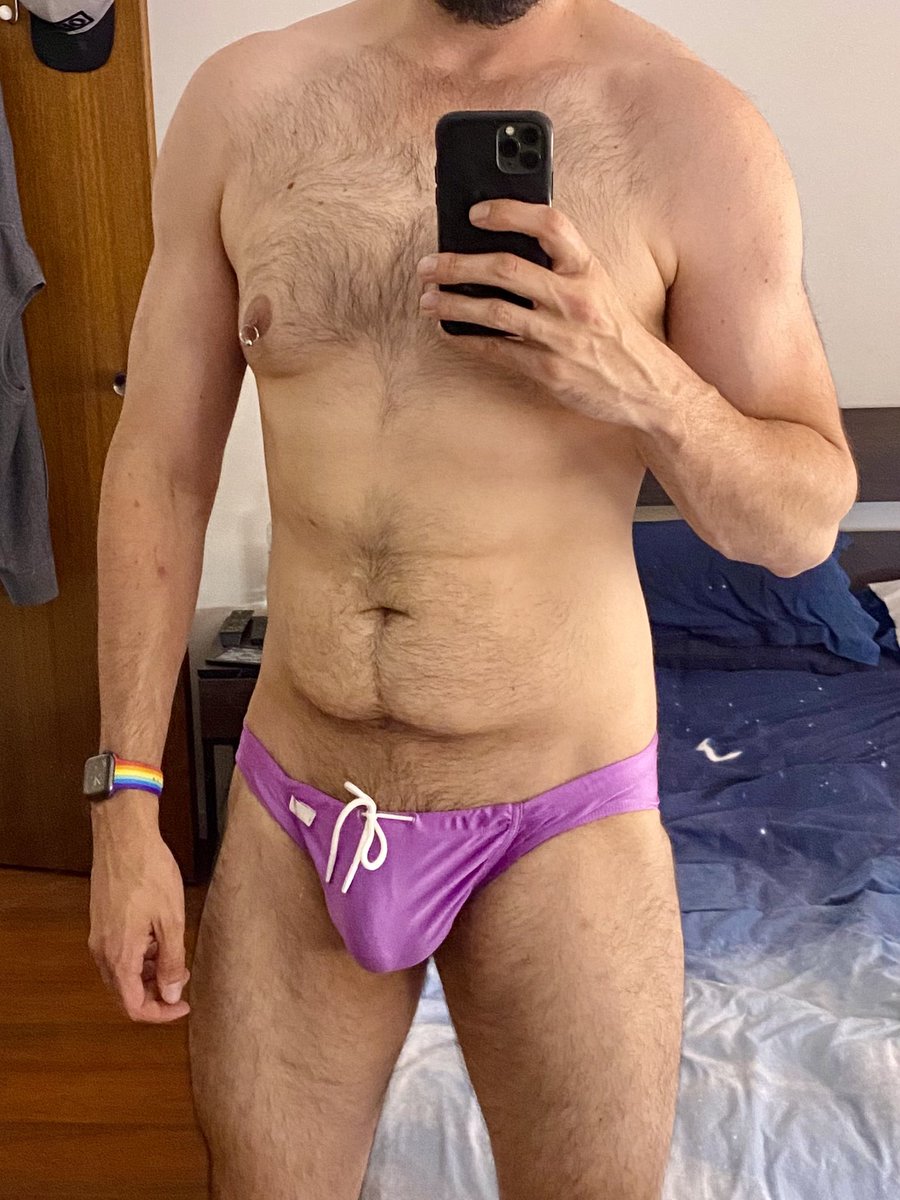 LiamMarstersXXX's tweet photo. Kinda love just how much these @TAIKORAcom swimmers show off https://t.co/4m7qJIyBy9