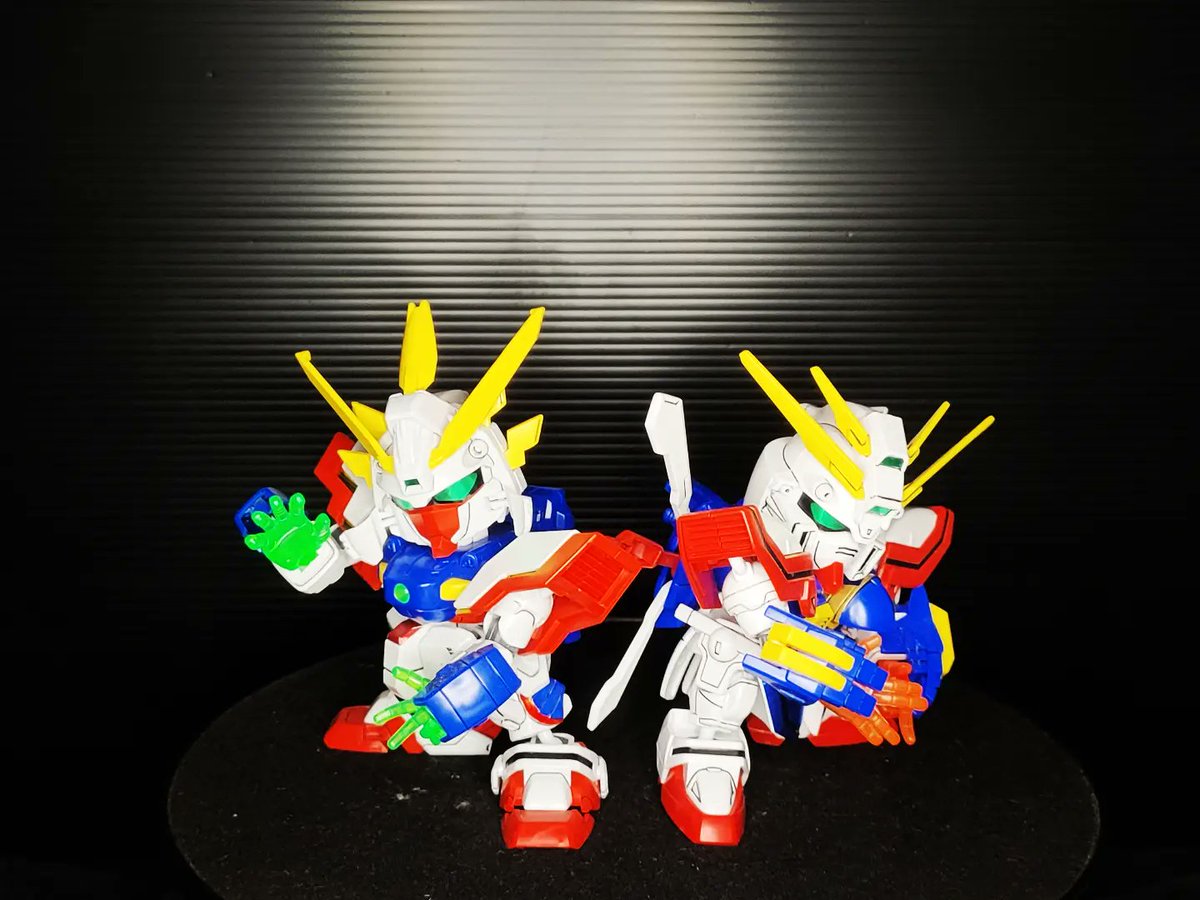 STKmodel535's tweet photo. Shining Gundam &amp; God Gundam
#sd #gunplay #gundam https://t.co/StpXPHBh16