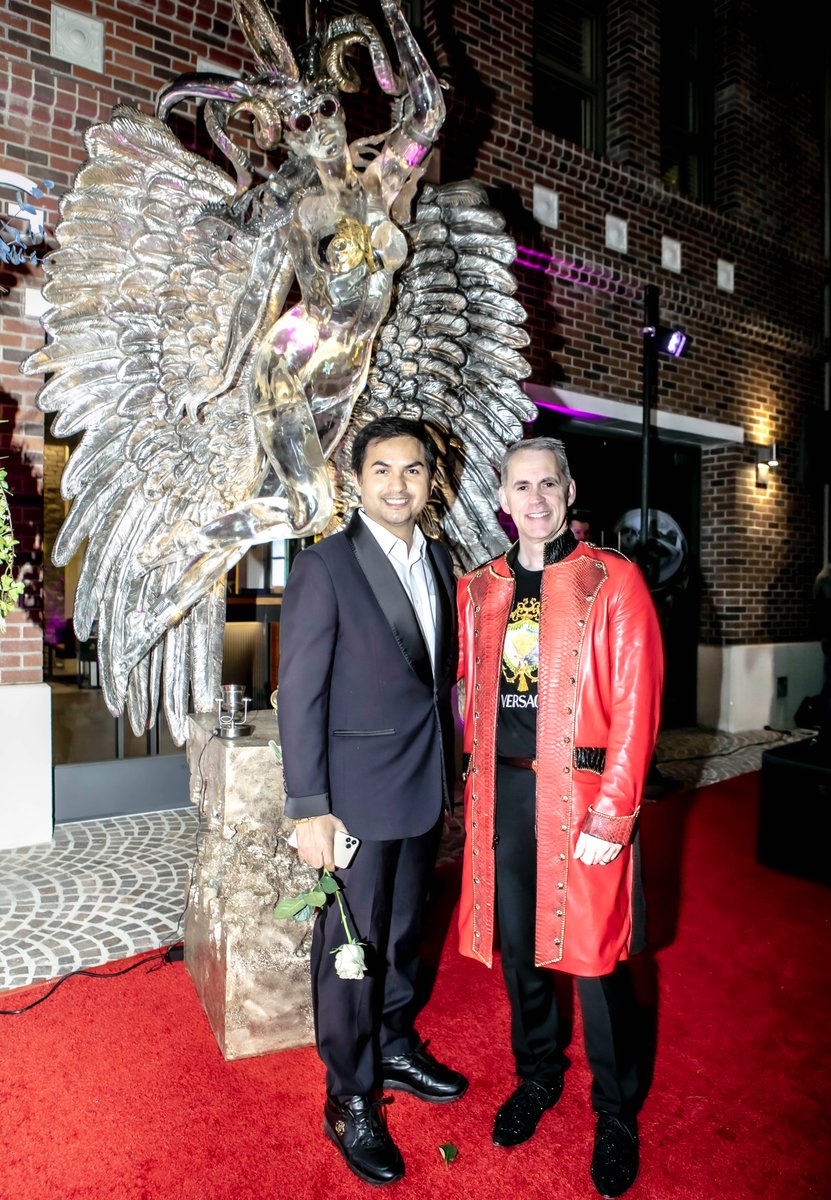 Gala " Creation " New art Work from Sir Daniel Winn in Berverly Hill - Winn Slavin Fine Art
#SirDanielWinn, #DanielWinn, #Creation, #WinnSlavinFineArt, #NewArtWork,#Redeo, #BerverlyHill , #ModernArt, #hollywoodArt, #NewArt,#Creationwork , 
<a href="/ductien/">Duc Tien</a>