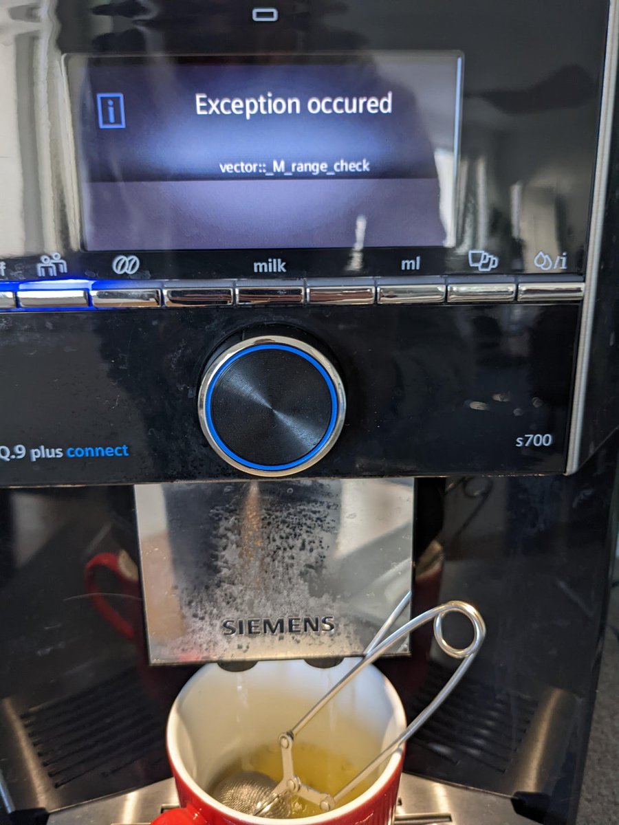 PR0GRAMMERHUM0R's tweet photo. Not the coffee machine.... noooo https://t.co/YsfGSMULtU https://t.co/FzAeQAV7cX