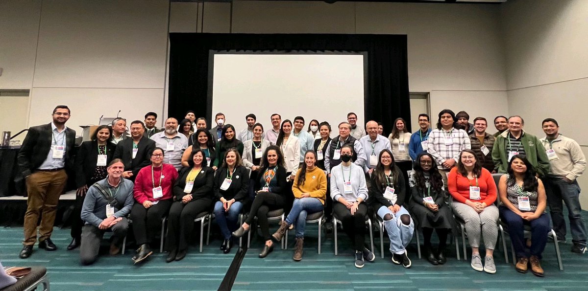 SomosEnto and allies at the 10th Latin/Hispanic symposium.
Thank you to our speakers for sharing your powerful and inspiring stories!
<a href="/EntsocAmerica/">Entomological Society of America</a> 
#SomosEnto #EntSoc22