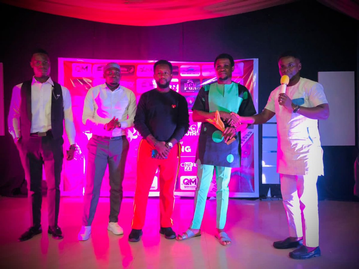 CharlyhazeE's tweet photo. We were recognized by Miss Cross River Iconic Queen Nigeria with an award of #entrepreneuroftheyear . Thanks so much for believing in us . #charlyhazeenterprises https://t.co/Rq1KIXswqJ