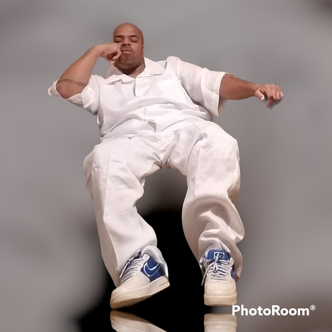 rfloyd763's tweet photo. Bday On Chill...#IAMJERZY #FIFTY1 #SCORPIOKINGโ๐ฆ https://t.co/GZgxqP1QJx