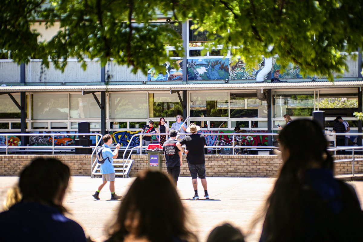 1/ MUSICAL WORKSHOP WITH CANBERRA INSTITUTE OF TECHNOLOGY

Students were treated to a live band performance from members of the Canberra Institute of Technology on Thursday 8 November.