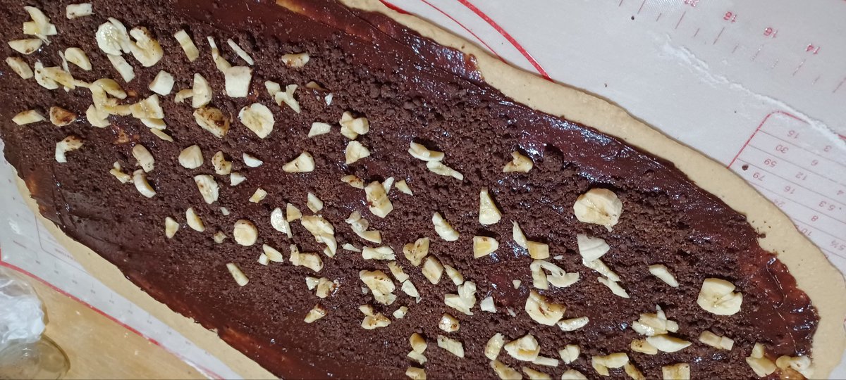GrownCreations's tweet photo. Banana &amp; Chocolate Babka 
🤤👩‍🍳 
Almost done ✔️ 
I recently won 2nd Place with this bread ❤️‍🔥 https://t.co/BjMCL2vDLQ