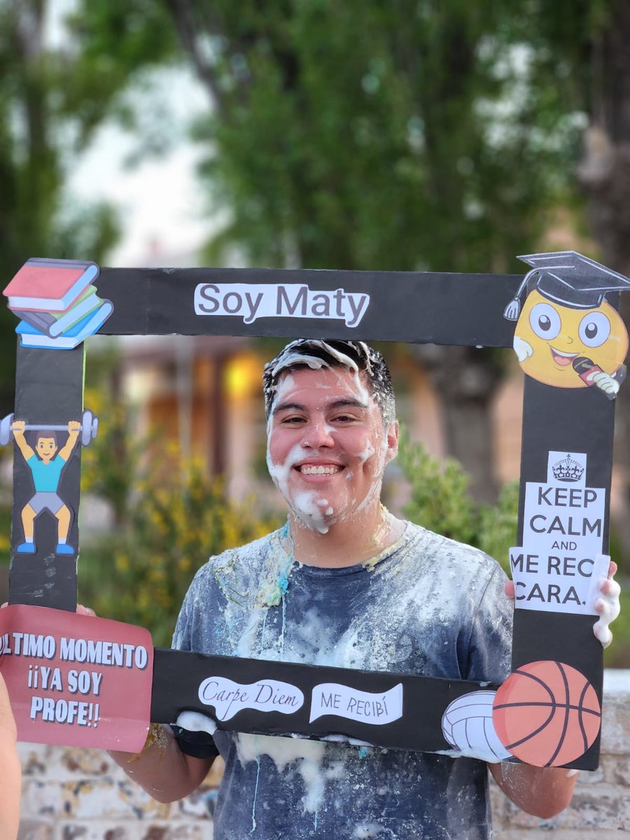 prensa_gabriel's tweet photo. #MeRecibi #Profe Hoy Pude Tener mi 2 Título de Profesor y Sigo...!!!Hasta que llegue a mi meta!! #GraciasTotales Maty #NOWNeuquen https://t.co/qCLFJeBKMi